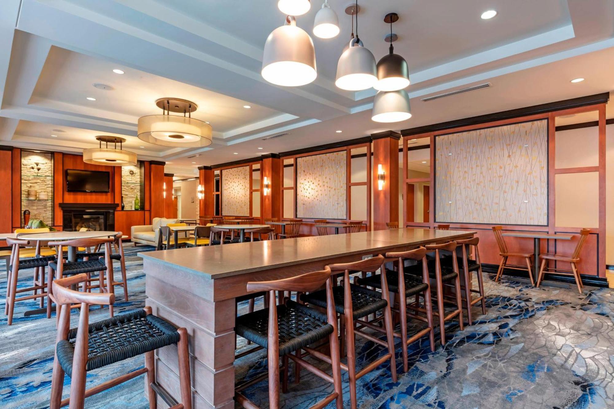 Fairfield Inn & Suites Columbus Ngoại thất bức ảnh